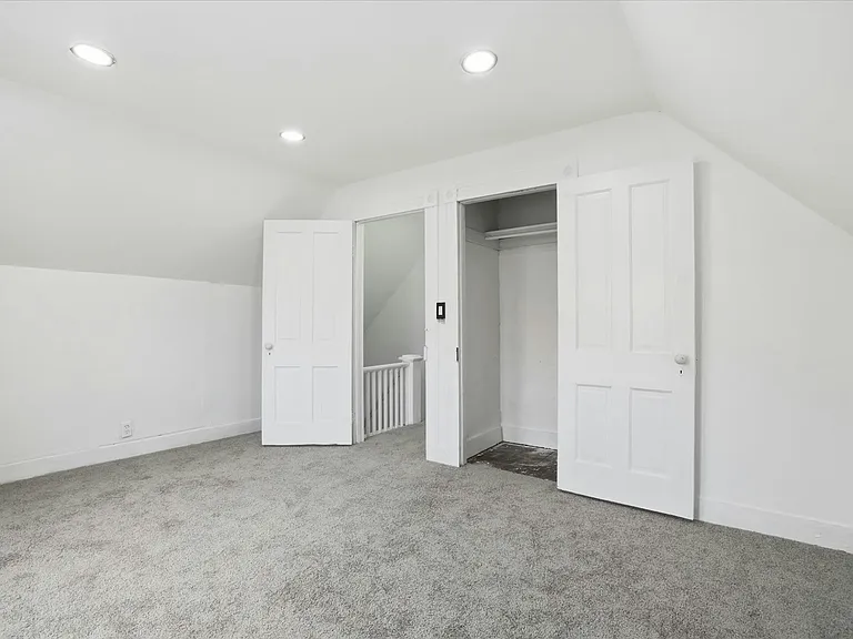 940 Monroe Ave — Photo 20