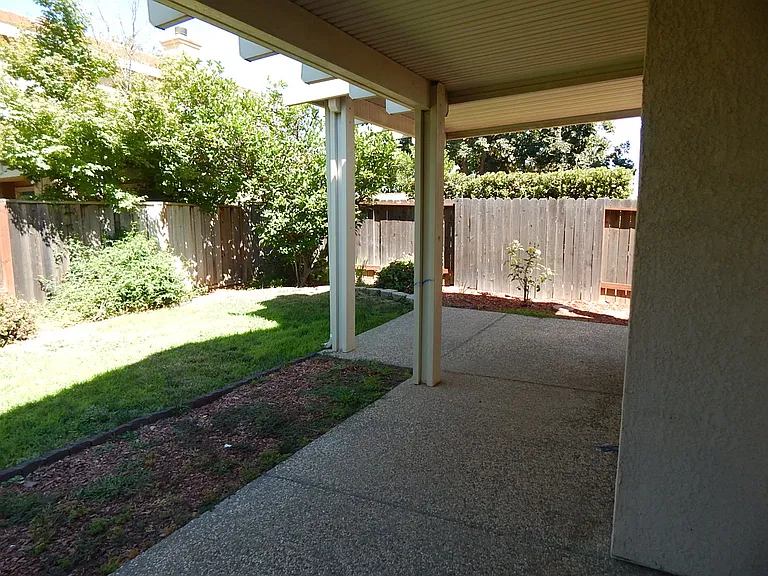 1607 Pastal Way — Photo 38