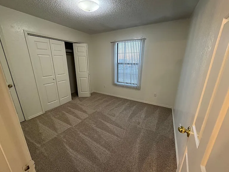 801 SE 4th St #103 — Photo 19