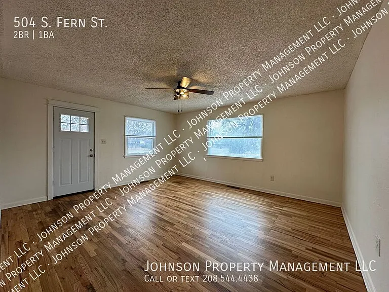 504 S Fern St — Photo 2
