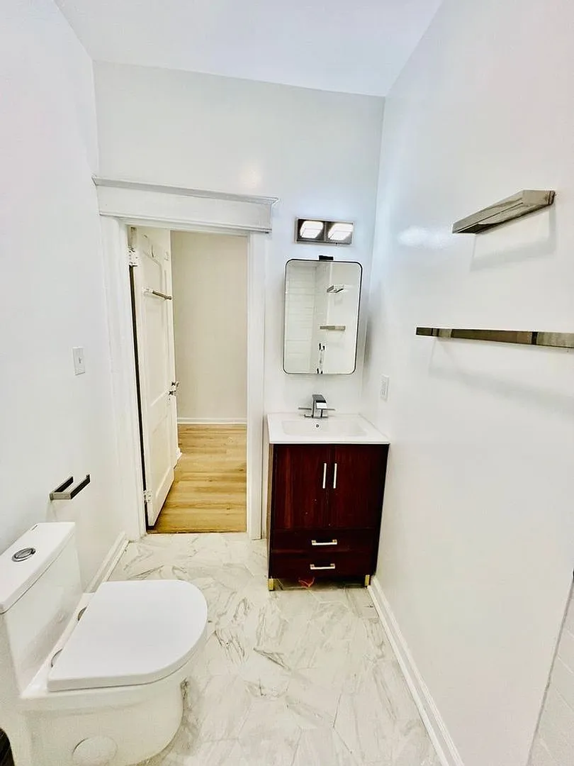Charming 2BR Duplex in Philadelphia — Photo 2