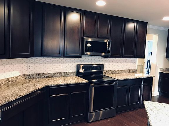 large kitchen working countertops
