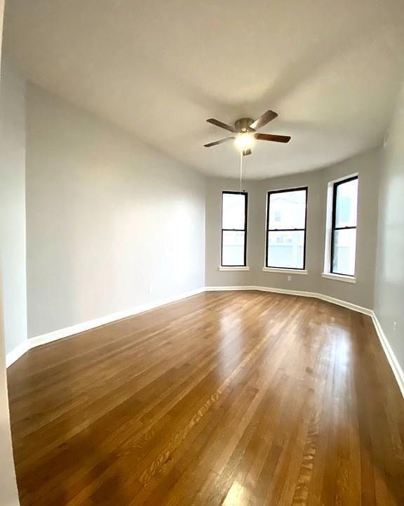 1st image of 908 W Montrose Ave #316