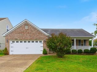 9807 Spring Pointe Ct, Louisville, KY 40229