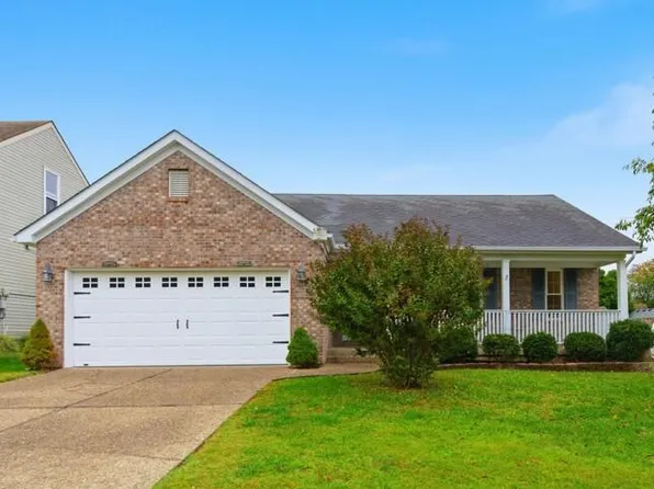 9807 Spring Pointe Ct, Louisville, KY 40229