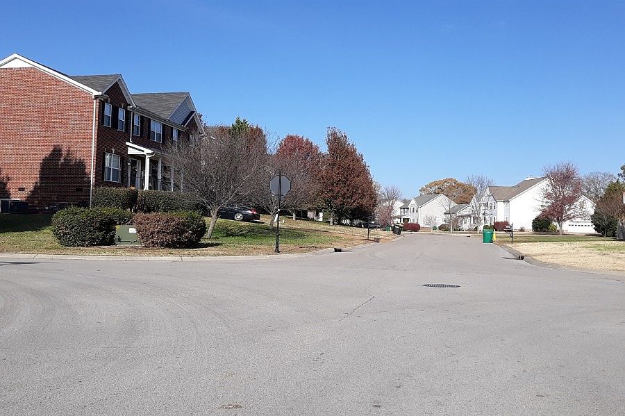 2nd image of 2958 Burtonwood Dr
