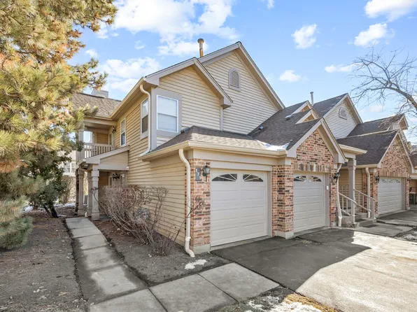 171 Old Oak Ct W, Buffalo Grove, IL 60089