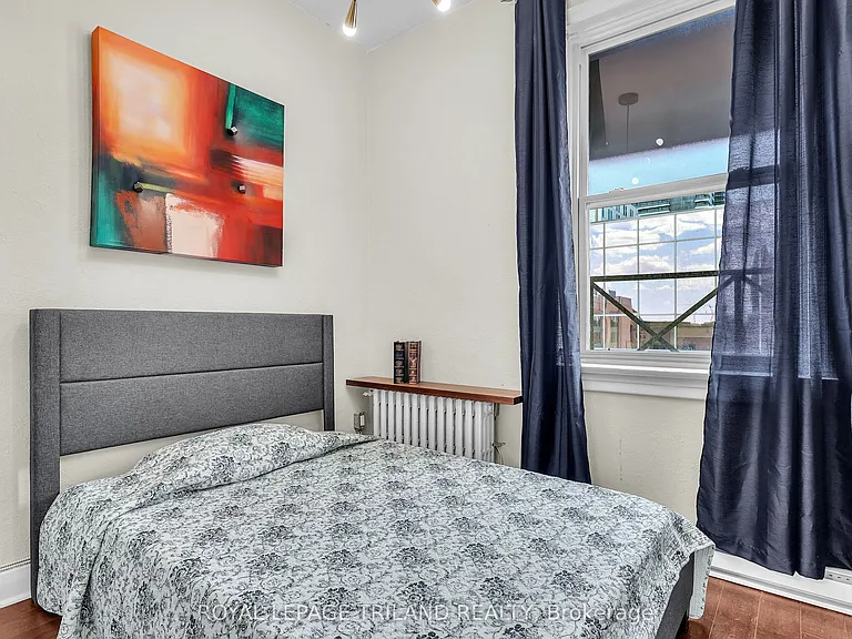 111 Dundas St #6 — Photo 8