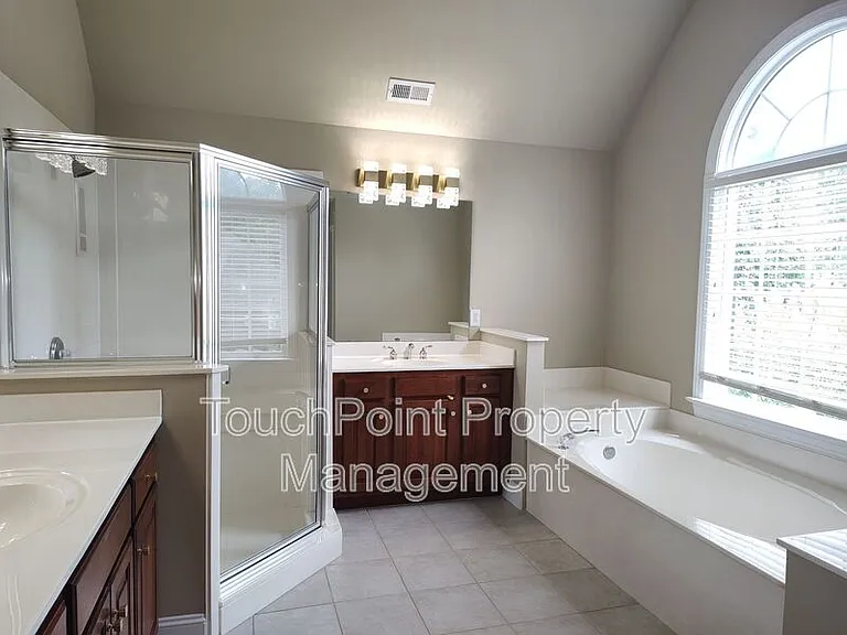 204 Limerick Dr — Photo 18