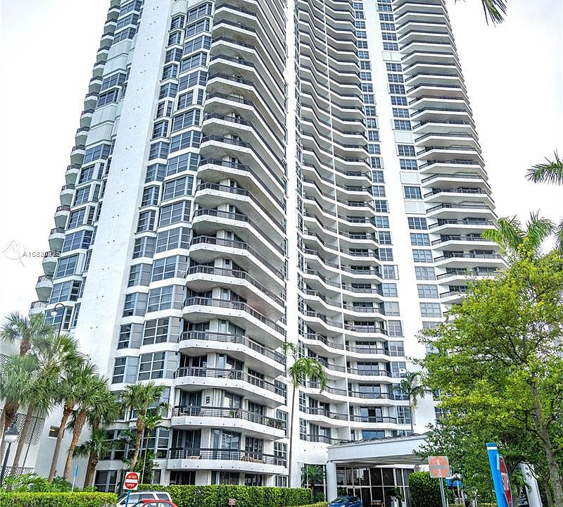 1st image of 3530 Mystic Pointe Dr APT 707