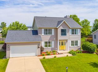 2411 W Marks Pl, Dunlap, IL 61525