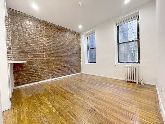 Rented by AJ Clarke | media 12