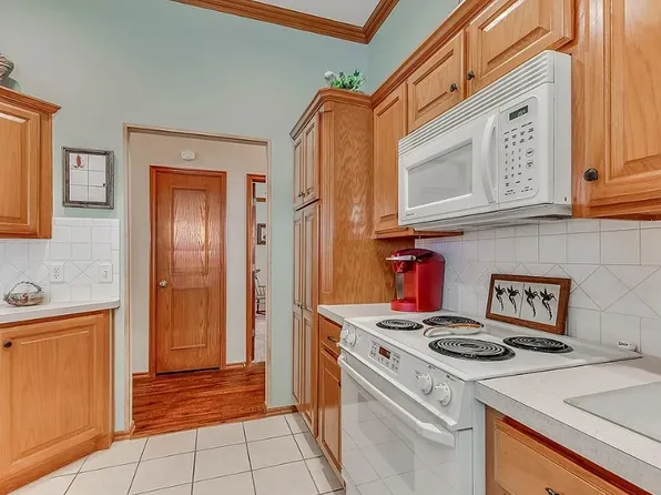 2101 NW 155th St #B, Edmond, OK 73013