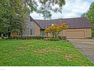 31200 Euclid Chardon Rd, Willoughby Hills, OH 44094