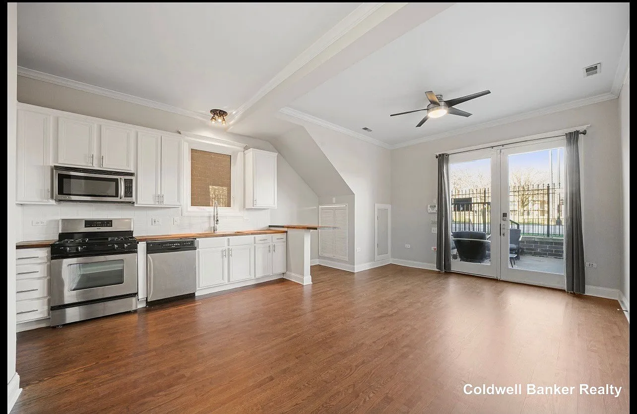 2 bed, 1.0 bath, 950 sqft, $2,500 — Photo 2