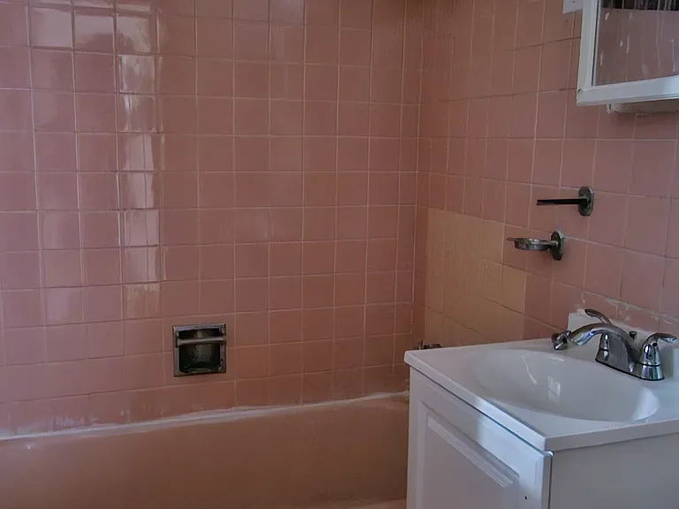 7726 S Jeffery Blvd #3W — Photo 16