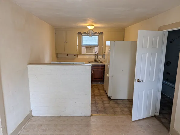 921 Carteret Ave APT 3, Pueblo, CO 81004