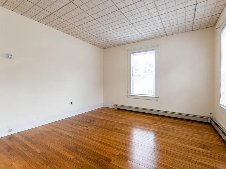 19 Spring St #1 — Photo 9