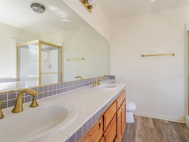 7306 Newcastle Ave — Photo 21