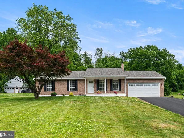 451 Township Line Rd, Bechtelsville, PA 19505