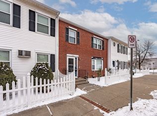 492 Maple St, Holyoke, MA 01040