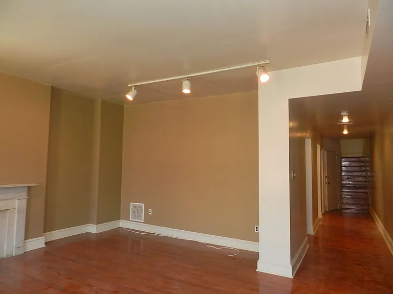 1532 Pine St — Photo 2