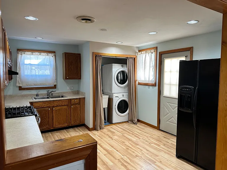 6808 W Forest Preserve Dr — Photo 16