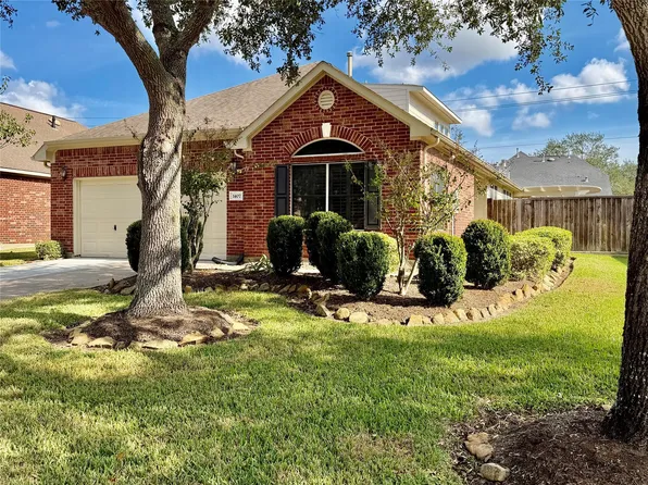 1407 Capri Place Ln, Pearland, TX 77581