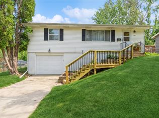 725 Alpine Rd, Marion, IA 52302