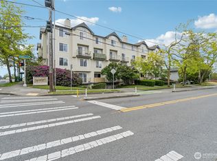 903 N 130th St APT 113, Seattle, WA 98133