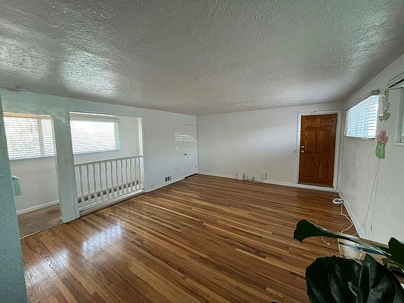 5th image of 1327 S Yuma St #1337