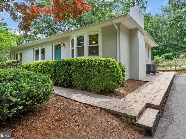 955 Hilltop Rd, Arnold, MD 21012