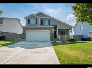 3658 E Blackhawk Rd, Eagle Mountain, UT 84005