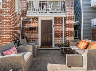 6 S Baton Rouge Ave, Ventnor, NJ 08406