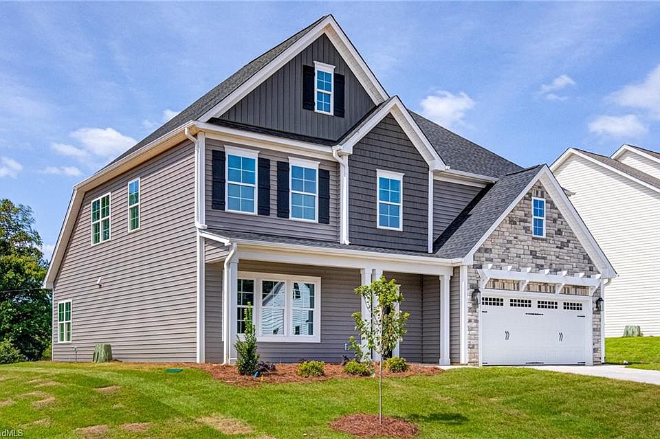 1st image of 419 Brooke Hill Dr