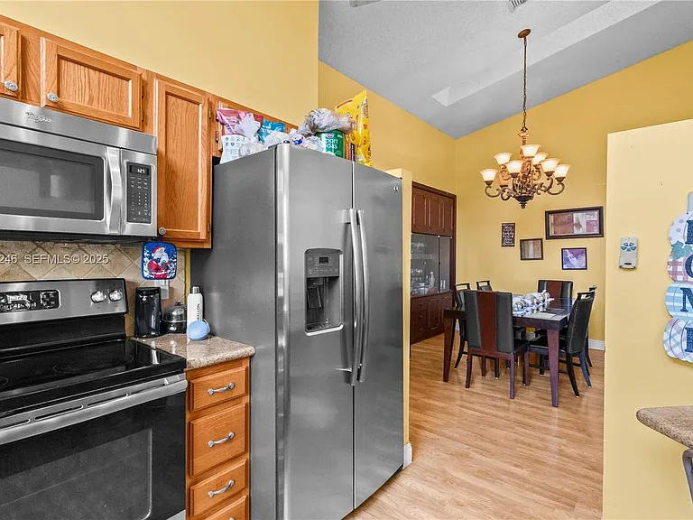 7474 Pinewalk Dr — Photo 6