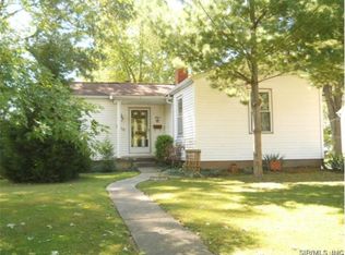 1450 Kane St, Carlyle, IL