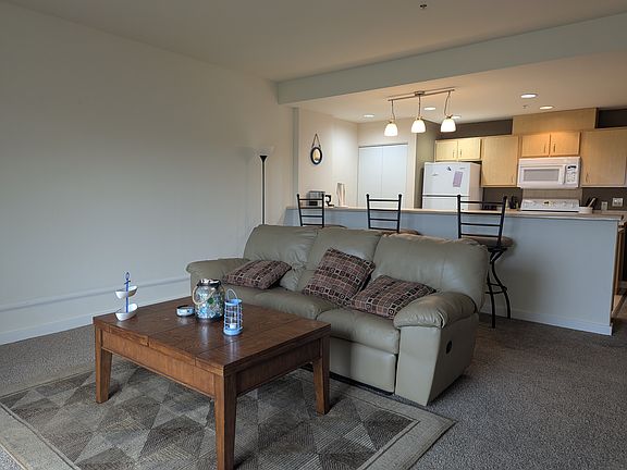 3rd image of 11-1307 Ocean Shores Blvd SW