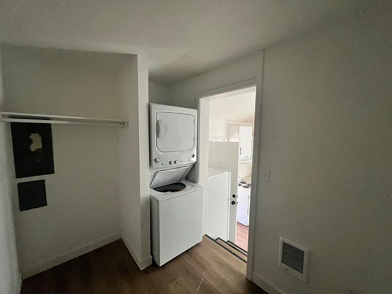 458 W 13th Ave #B — Photo 6