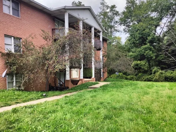 8695 Rosewood Ave NW APT 1, North Canton, OH 44720