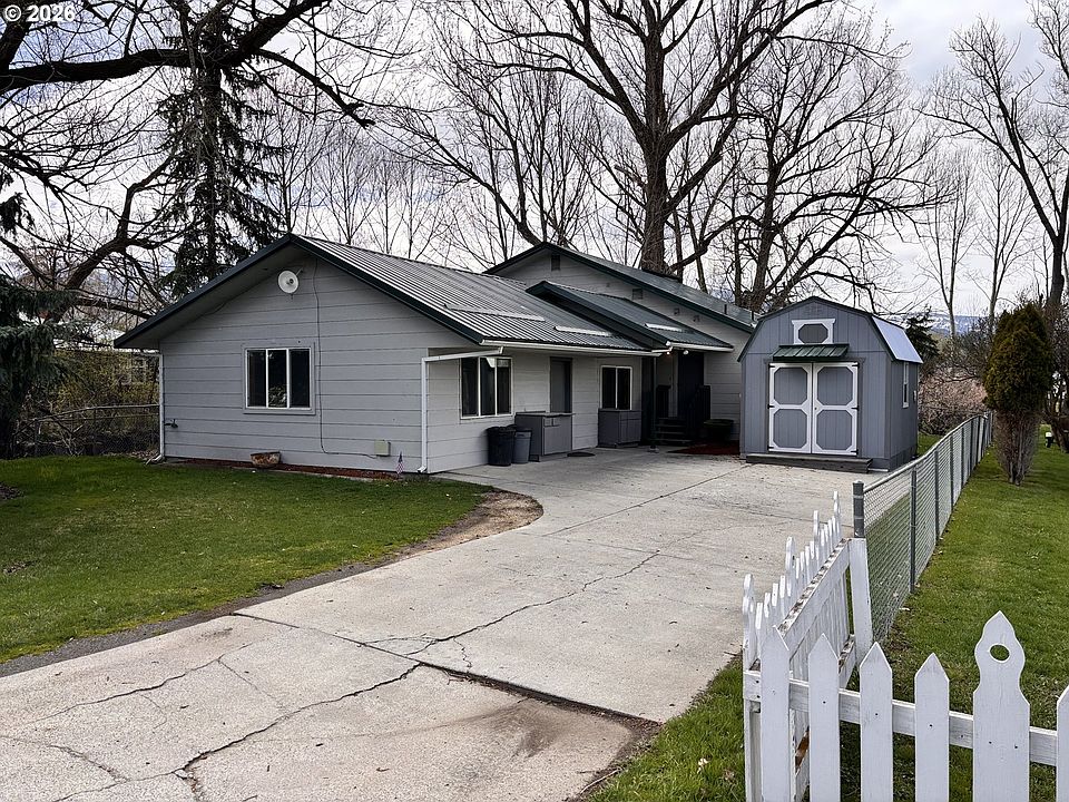 1st image of 302 Depot St