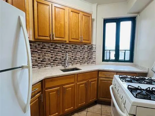 (undisclosed Address), Bronx, NY 10462