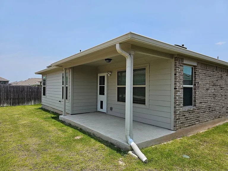 21408 Bird Wing Dr — Photo 35