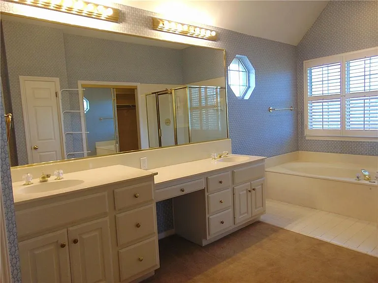 5806 Cedar Cliff Dr — Photo 13