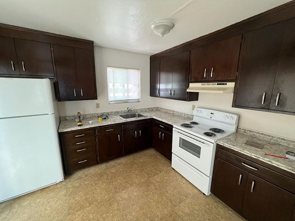 Spacious kitchen