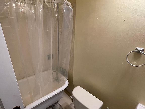 5th image of 1845 Lake St #3