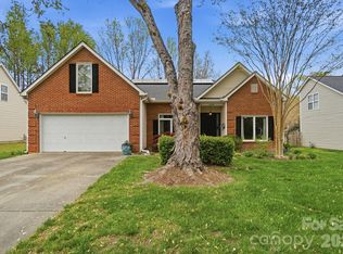 4027 Lannier Falls Ln, Charlotte, NC 28270