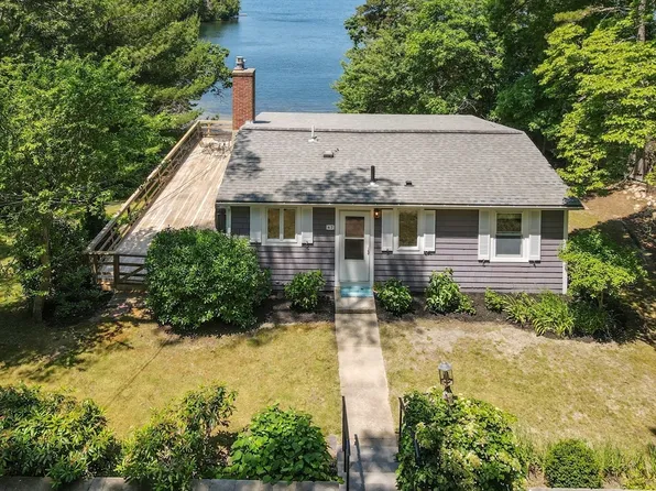 67 Lake Shore Dr, East Falmouth, MA 02536