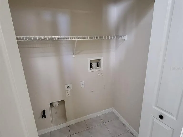 25903 Bloomsbury Ct — Photo 29