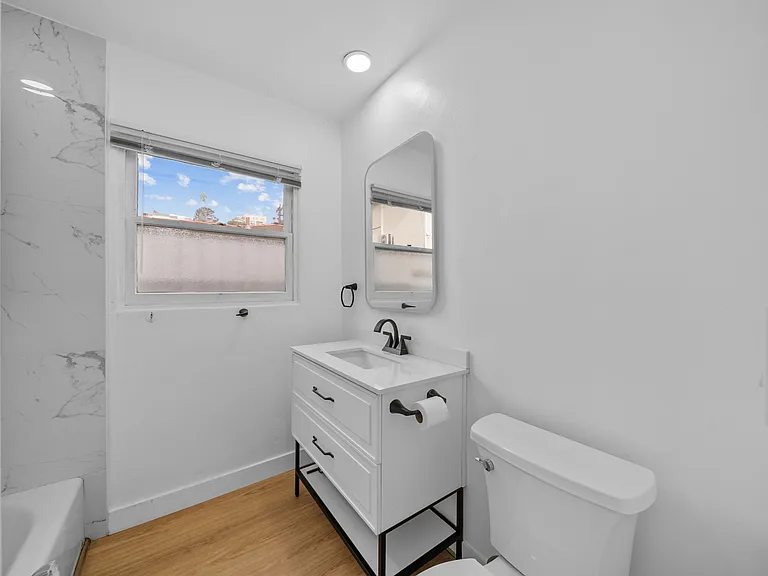 3033 Oliphant St — Photo 21
